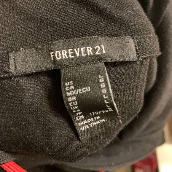 black cropped hoodie with red racer sleeves - Picture 3 of 3